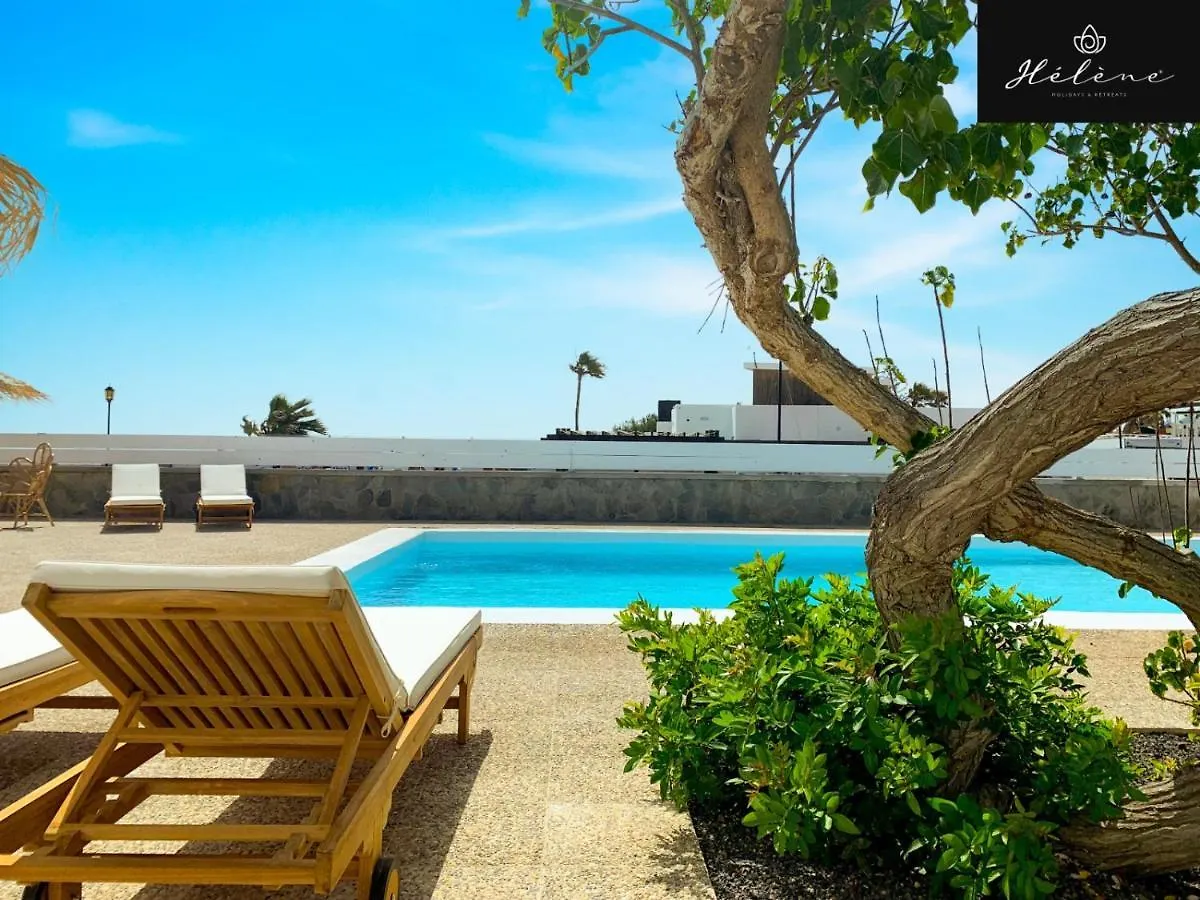 Helene Holidays - Hotel Boutique Corralejo 2*,